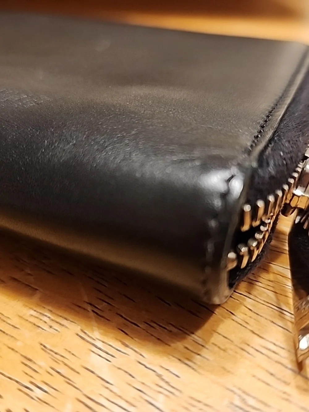 Saint Laurent studded zip-around long wallet made of black leather - Picture 3 of 16